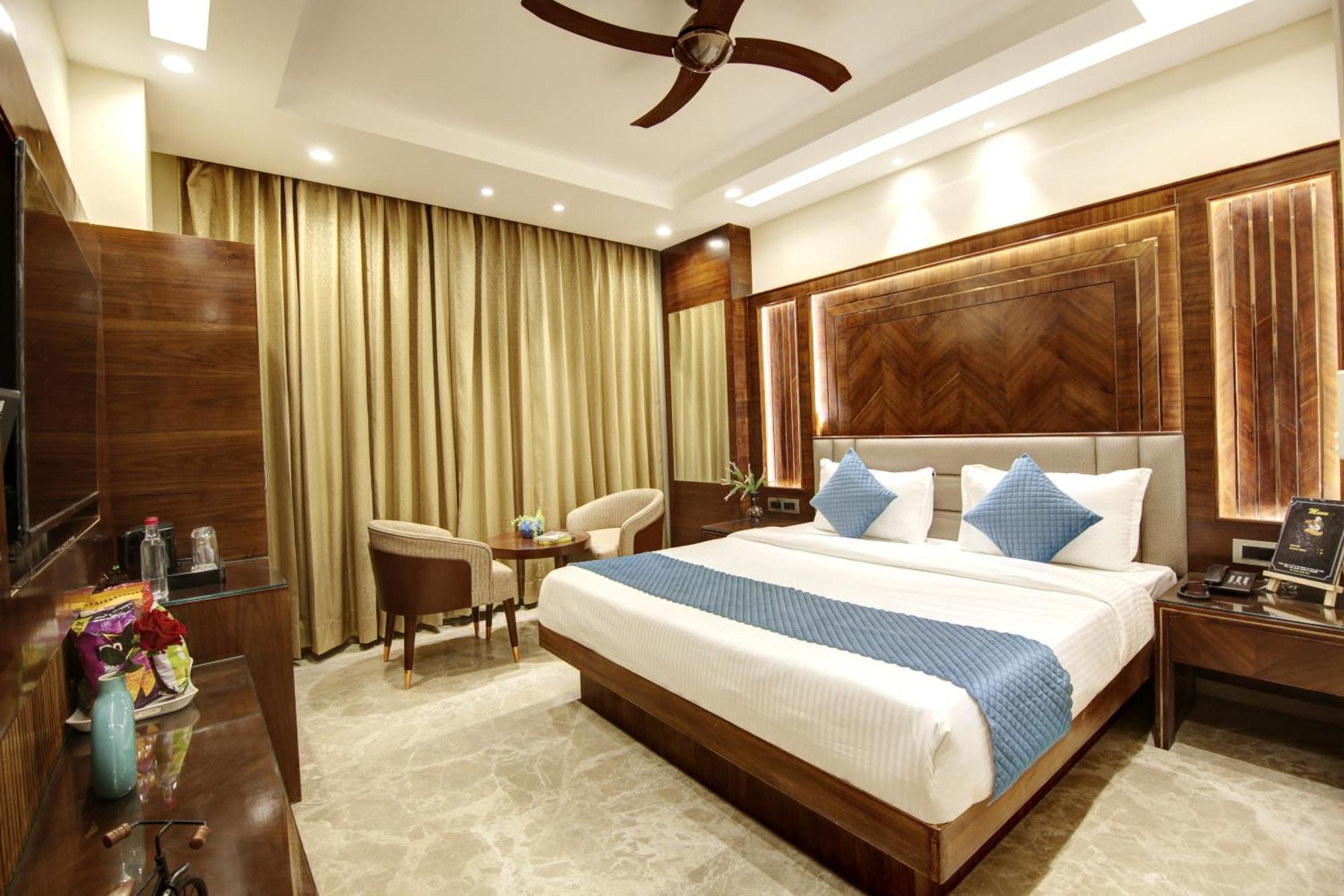 The Vanson Pride Delhi Нью-Дели Экстерьер фото