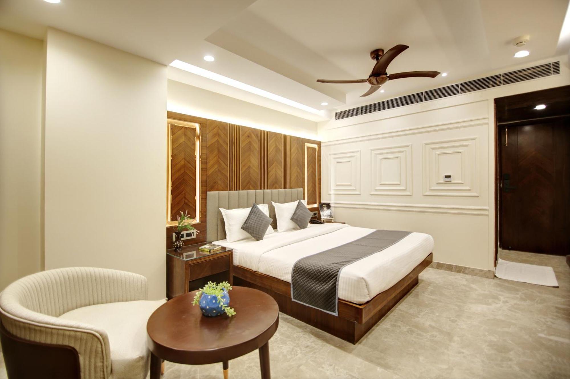 The Vanson Pride Delhi Нью-Дели Экстерьер фото