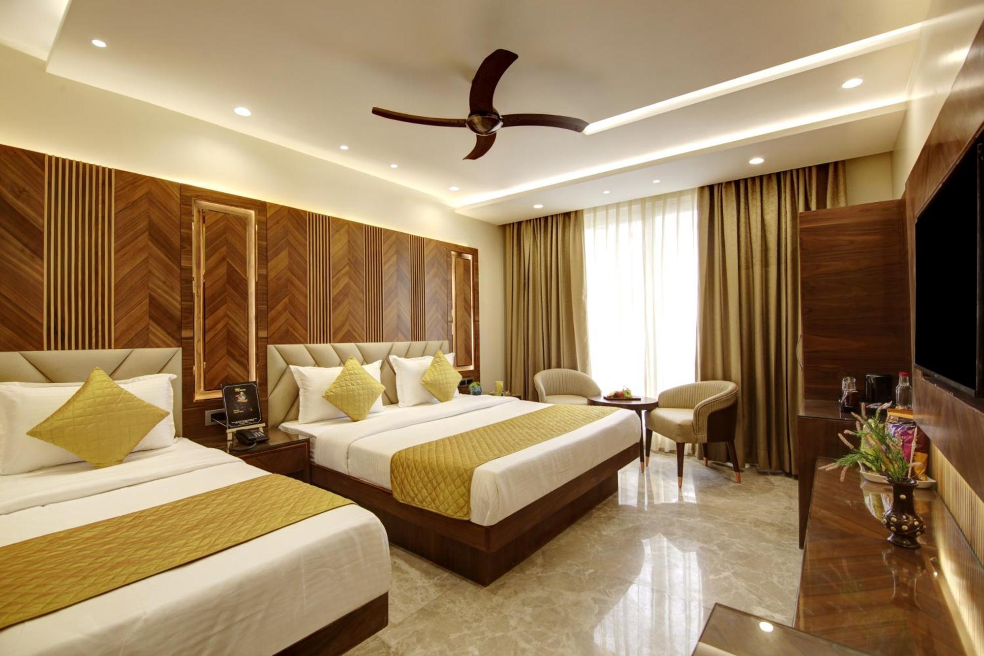 The Vanson Pride Delhi Нью-Дели Экстерьер фото